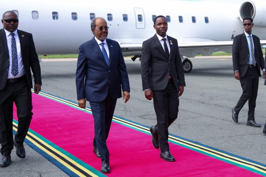 Madaxweyne Xasan Sheekh iyo wafdigiisa oo Arusha uga qeybgelayo Meertada 25-aad ee Shir madaxeedka Ururka Bulshada Bariga Afrika