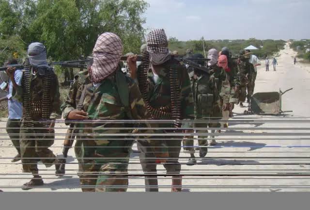 Al-Shabaab oo Weerarro Sii Wada, Dowladda oo Leh “Kooxdu Way Sii Daciifeysaa”